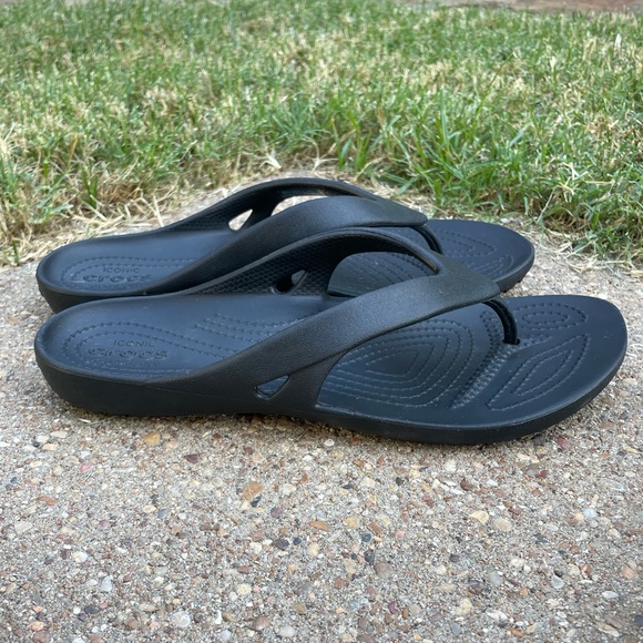 CROCS Black Flip Flops - Picture 2 of 3
